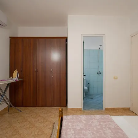 Sea Shell Apartment *